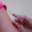 La vaccination des enfants prioritaires va débuter ce mois-ci