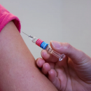 L'autorisation d'un seul parent suffit désormais pour la vaccination des enfants