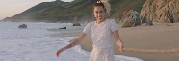 Miley Cyrus métamorphosée avec le nouveau "Malibu" !